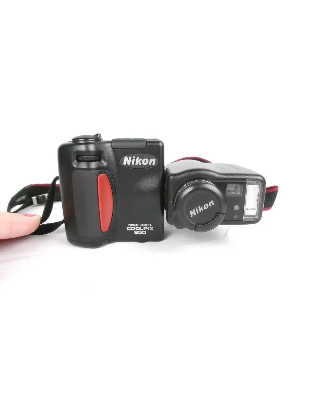 Nikon Coolpix 950 Vintage Digital Camera Tested Working w Case CF Card